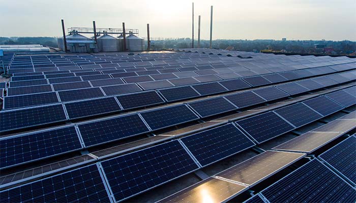 Industrial Rooftop Solar in Gujarat: A Realistic ROI Analysis for 2024